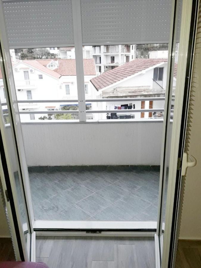 Flat Una Μπούντβα Εξωτερικό φωτογραφία